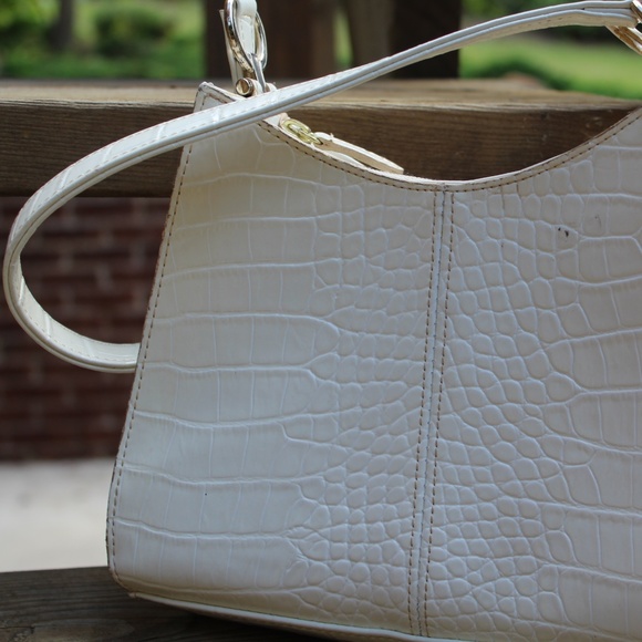Small Off-White Handbag - Picture 1 of 6